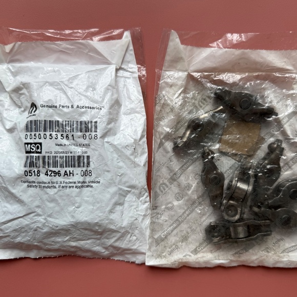 Mopar (48 pcs) 24 pcs Engine Rocker Arm + 24 pcs Valve Lash Adjuster OEM Kit NEW - Picture 5 of 5